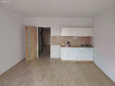 Pronájem bytu 1+kk 32 m²