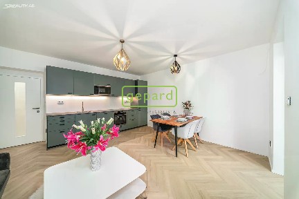 Prodej bytu 2+kk 44 m²