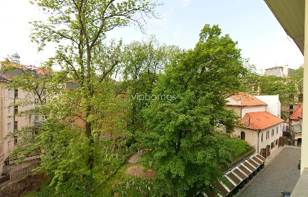 Pronájem bytu 1+kk 53 m²