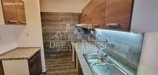 Pronájem bytu 3+1 91 m²