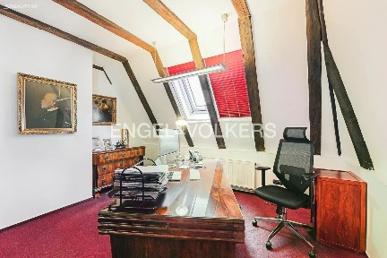 Pronájem kanceláře 154 m²