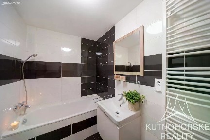Pronájem bytu 1+kk 38 m²