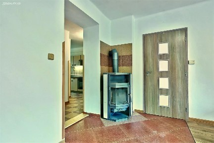 Poniklá