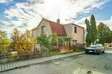 Topasová, Praha - Radotín