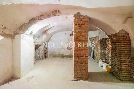 Pronájem skladového prostoru 260 m²