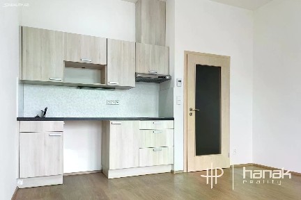 Pronájem bytu 1+kk 34 m²