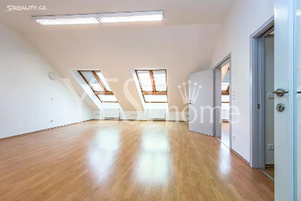 Pronájem kanceláře 82 m²