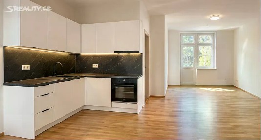 Prodej činžovního domu 1054 m²