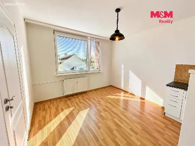 Pronájem bytu 1+1 35 m²