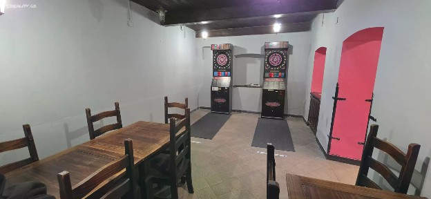 Pronájem skladového prostoru 215 m²