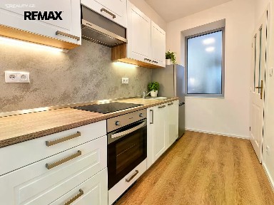 Pronájem bytu 1+1 28 m²