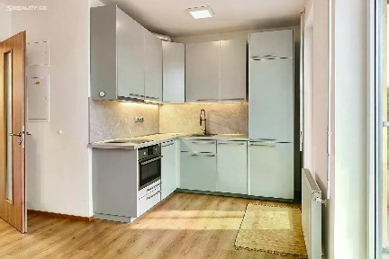 Pronájem bytu 1+kk 28 m²