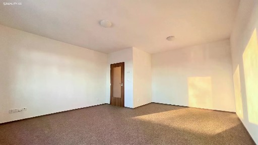 Pronájem bytu 1+1 58 m²