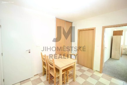 Pronájem bytu pokoje 91 m²